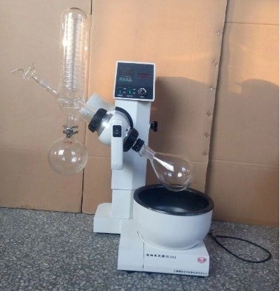 Máy cô quay chân không RE-2000A