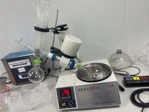 Máy cô quay chân không 1 lít RE-52A vinalab cung cấp