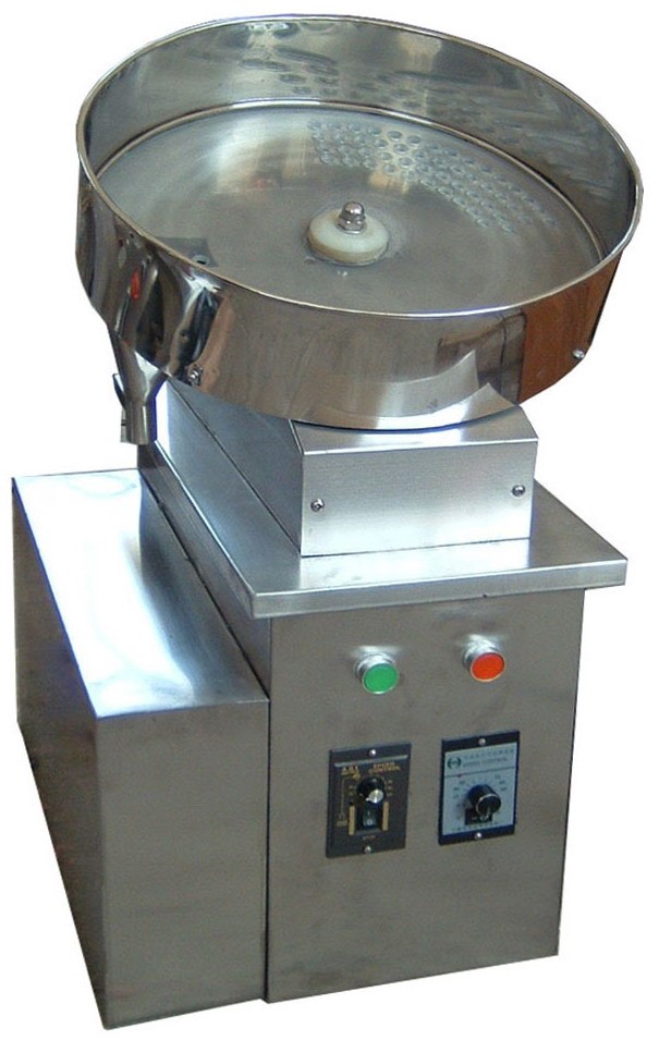 M&aacute;y đếm v&agrave; đ&oacute;ng vi&ecirc;n thuốc v&agrave;o chai SP mini, dang m&aacute;y đ&oacute;ng chai quay tr&ograve;n.